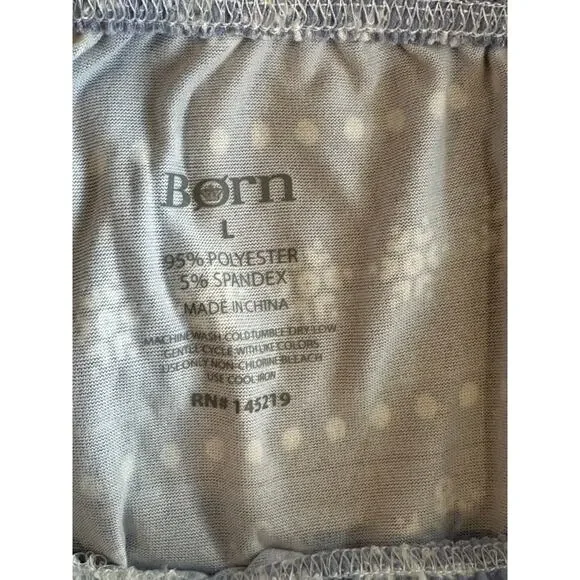 NWT Women’s Born 2pc Long Sleeve Notch Pajama Set Blue Snowflakes Sz. Large - Picture 2 of 5